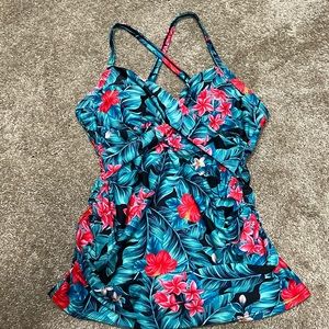 Maternity tankini swim top